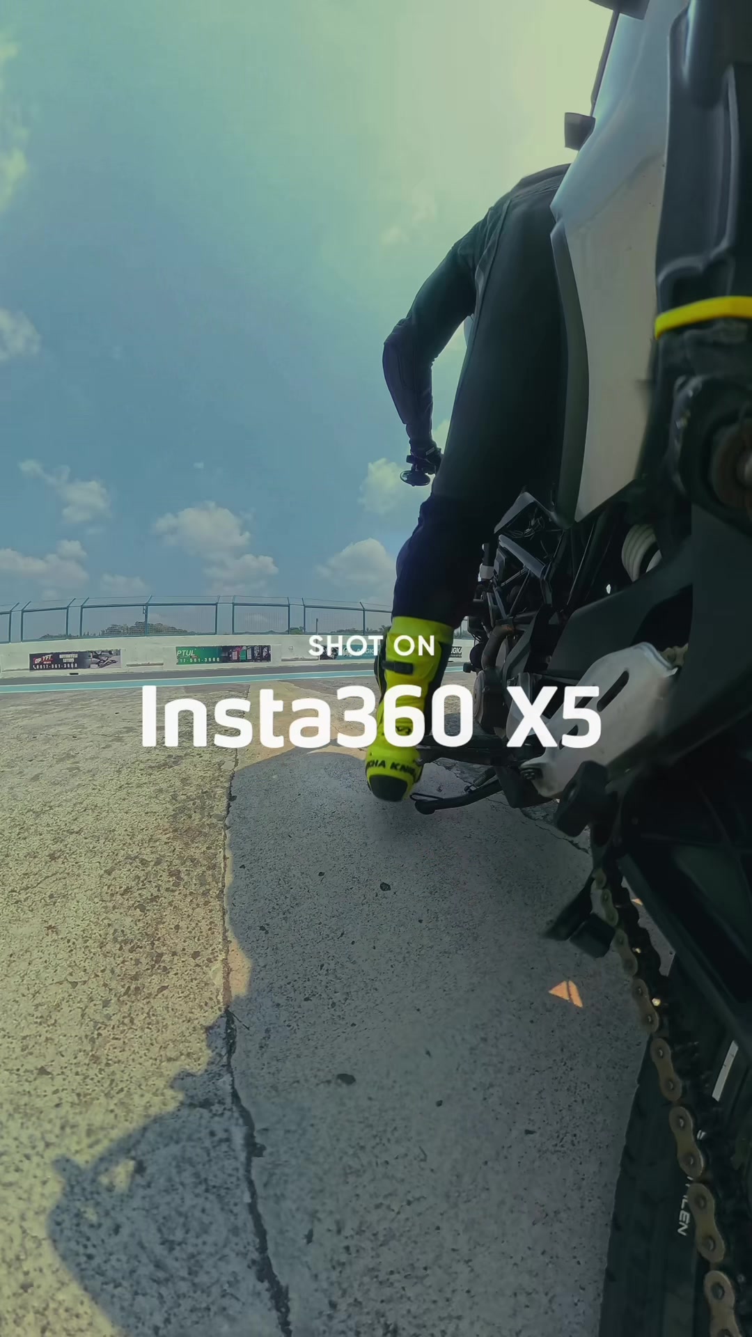@23MOTO
