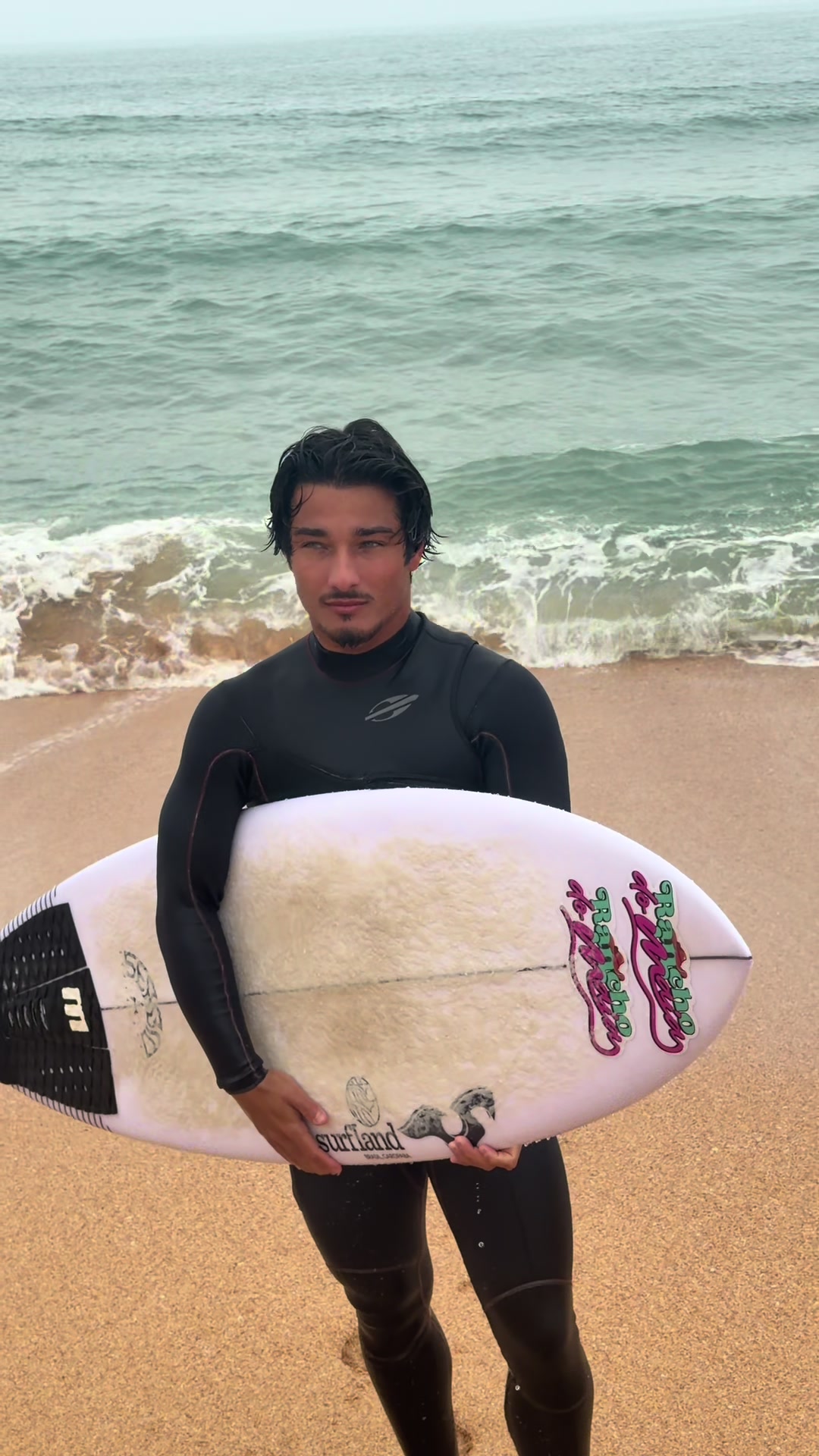 @WALL🏄♂️