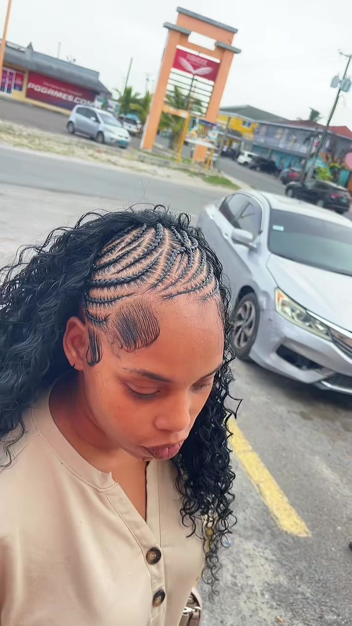 @CrownedbyAlizah🥰