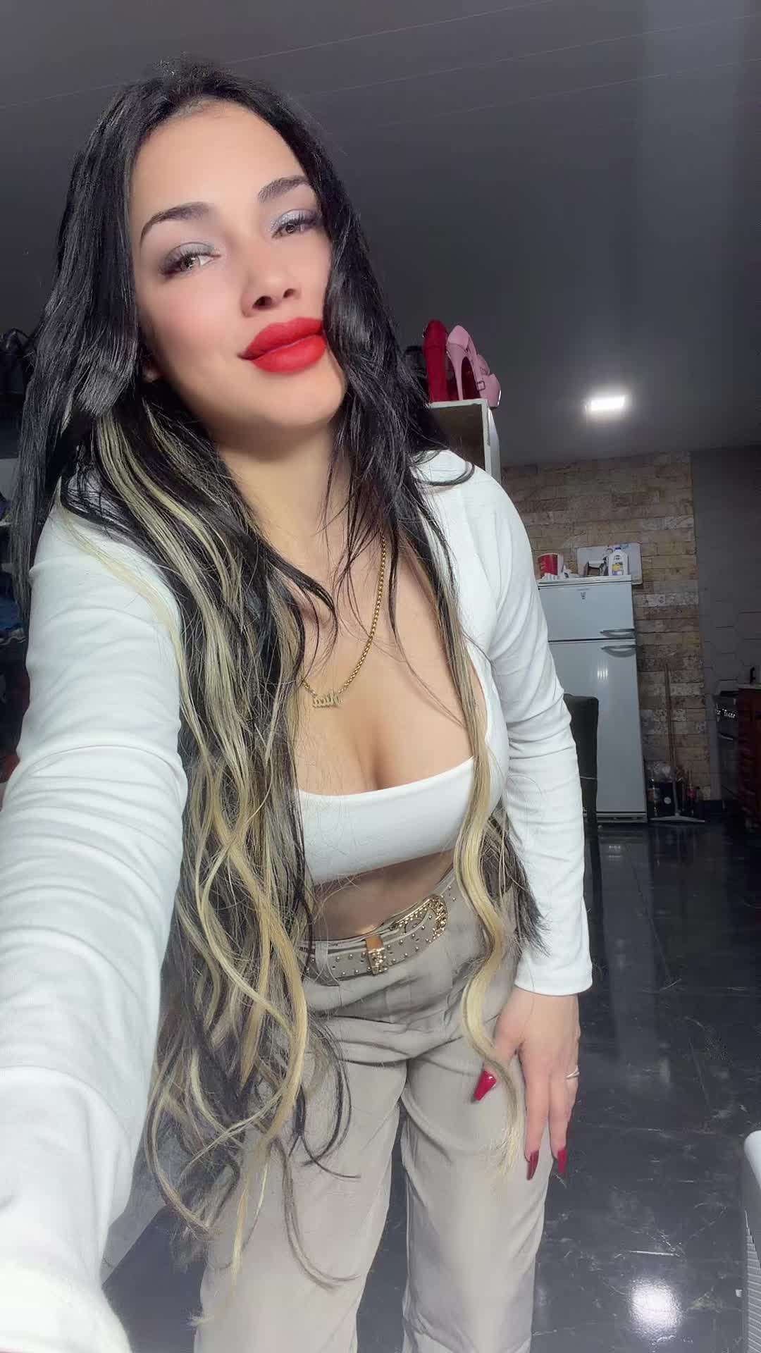 @Micaela