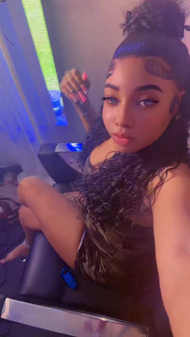 @🍫_Chocolate_Queen_🍫Its-me🦋