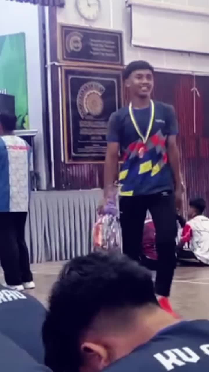 @R | 7 ⚡