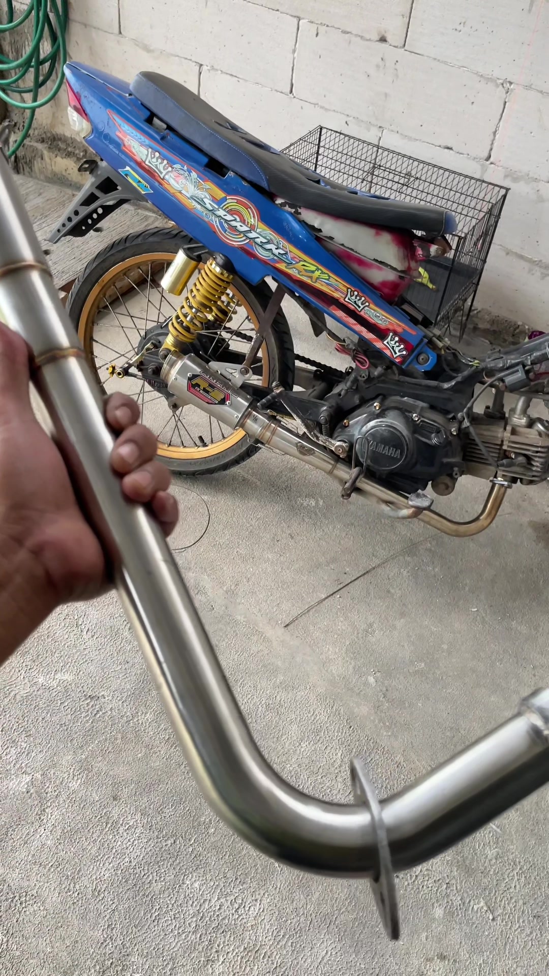 @r2 muffler