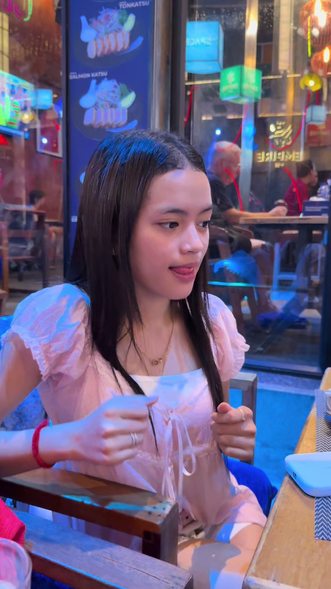 @ម៉ាក់ម៉េងឡុង ម៉េងលី
