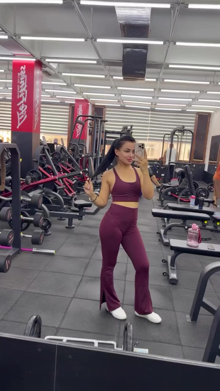 @konul_salayeva