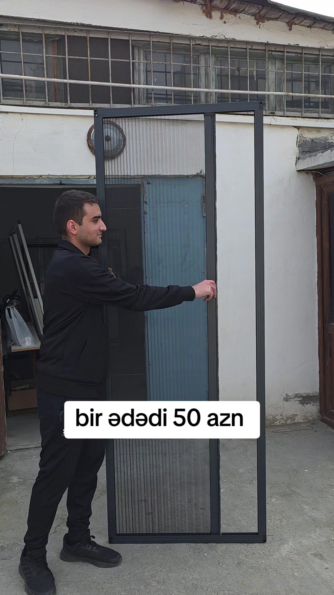 @Qapı satan oğlan