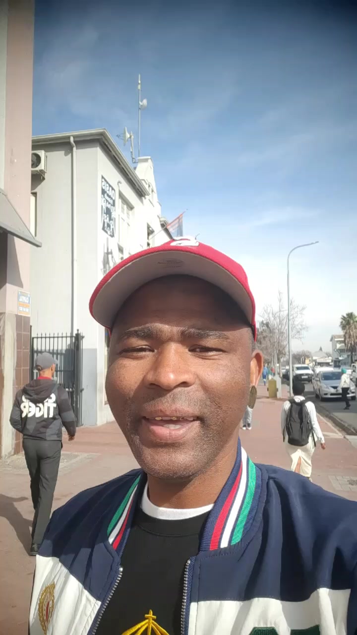 @nolinnoakes.