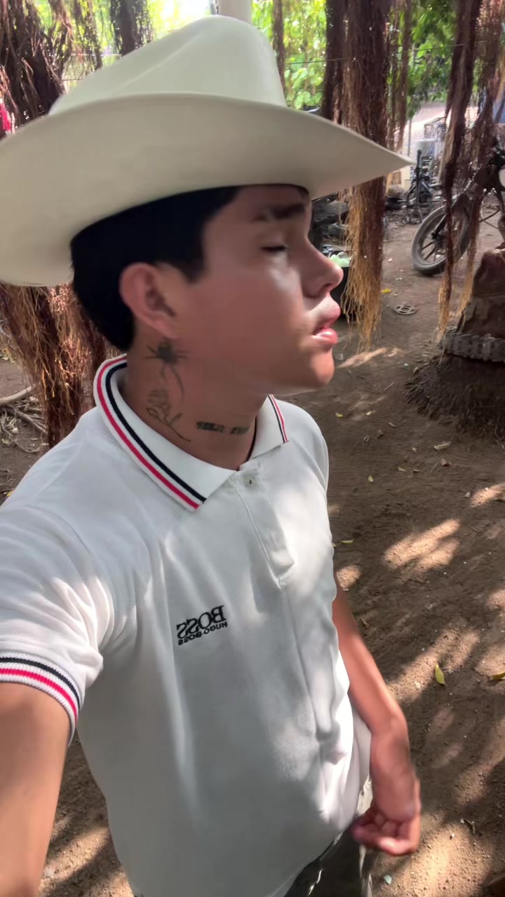 @G_Araiza