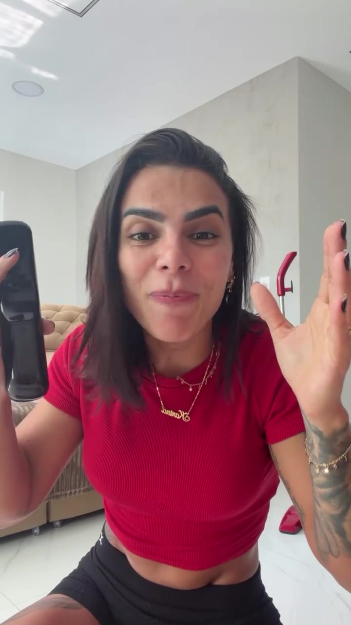 @Karina Souza