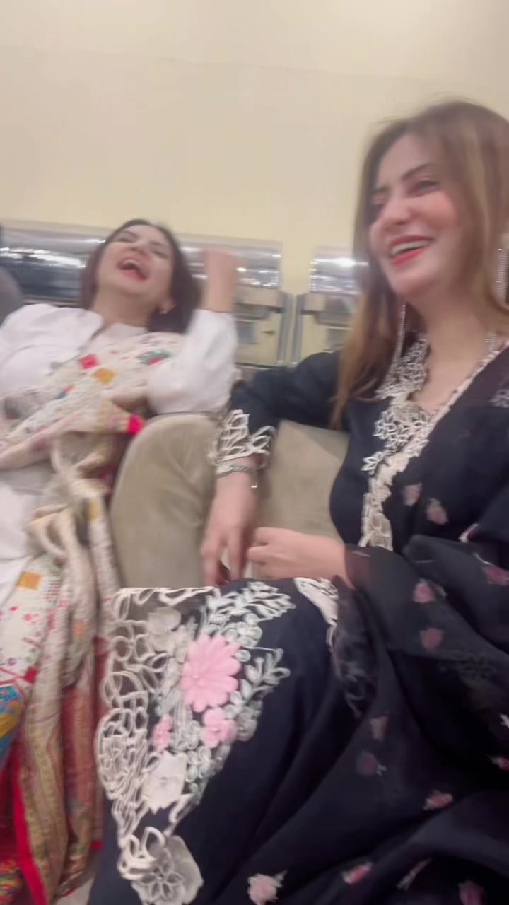 @Neelam_Mahi