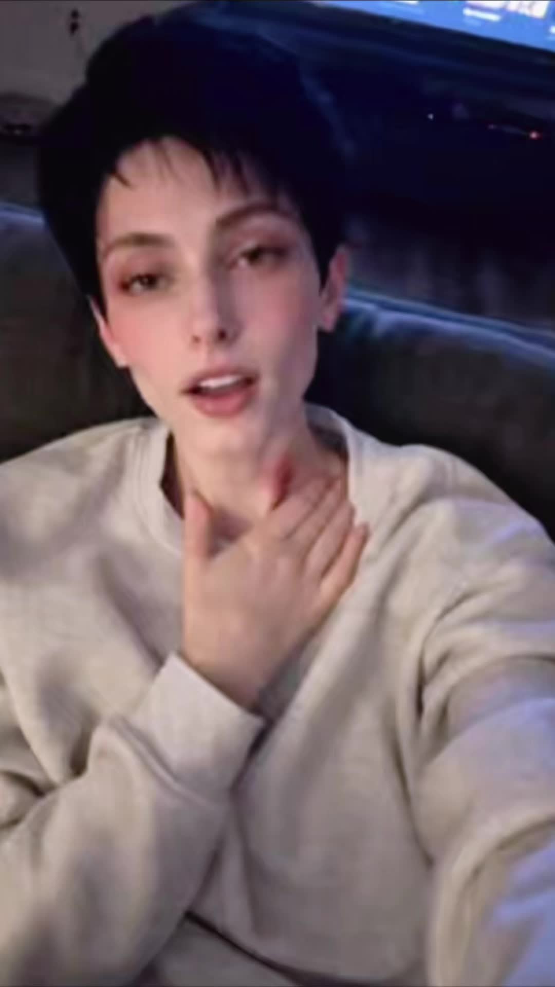 @Victoria_Canes