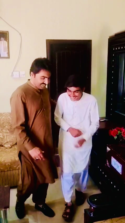 @Wazir Hashim Singer