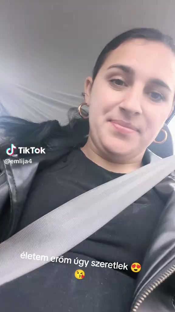 @tűndi &eacute;s Ernőke  😘szeretlek