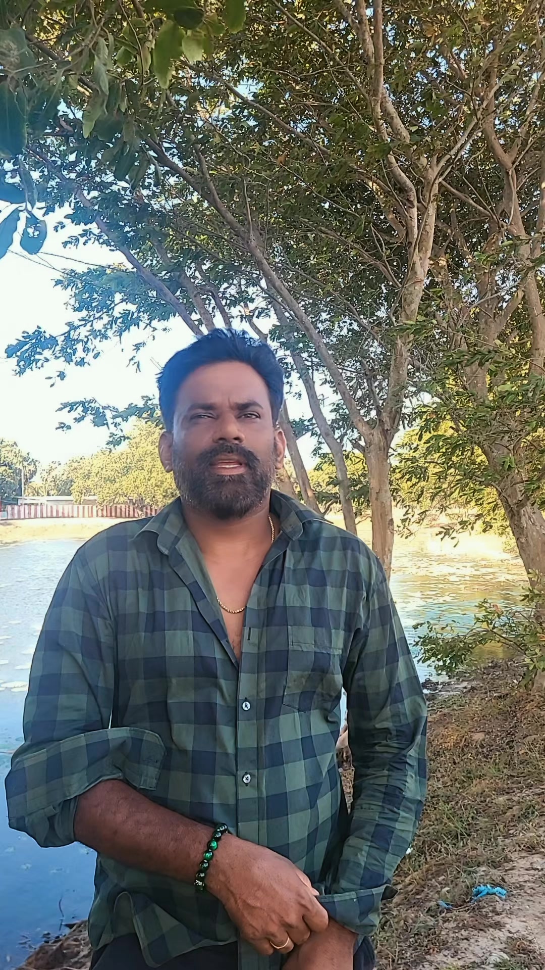 @Navasri