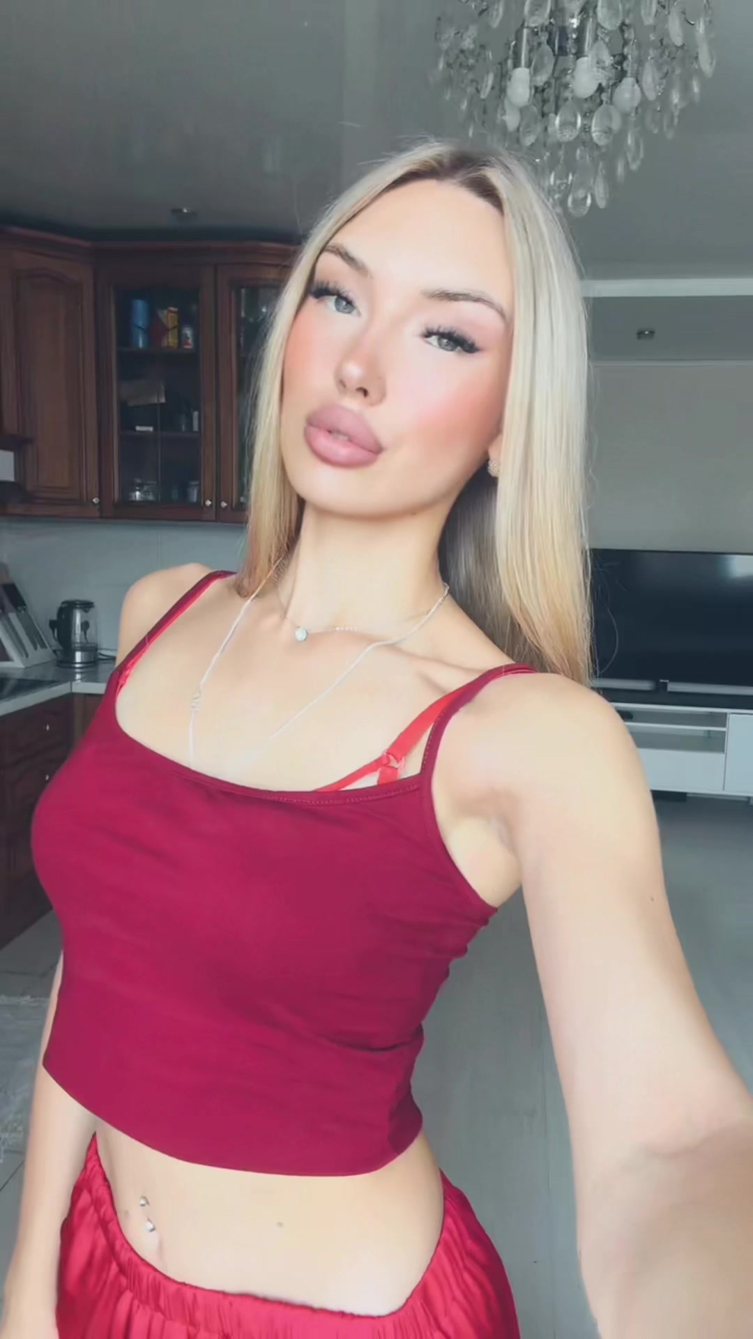 @𝐴𝐿𝐼𝑆𝐴👑