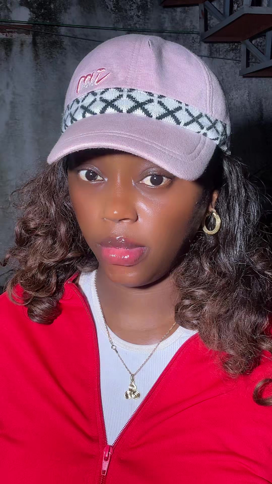 @Muanabilaka.com
