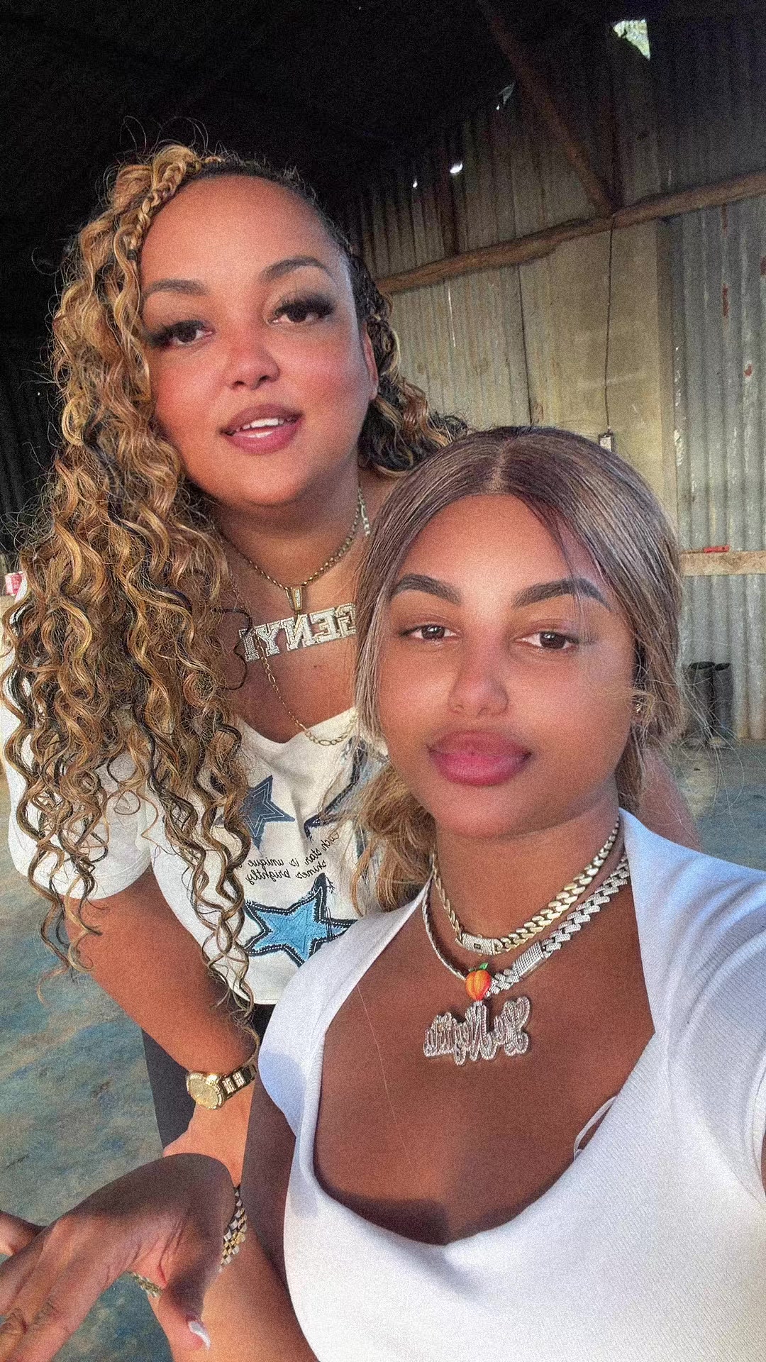 @La_negrota_abreu