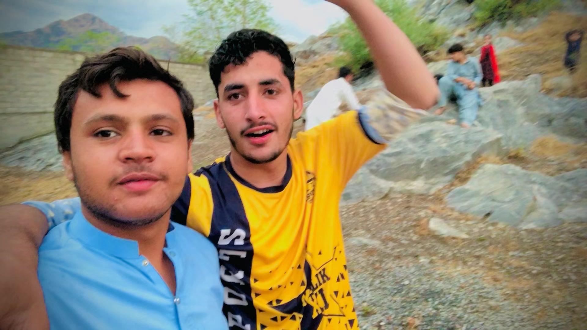 @Sallo Bhai😊