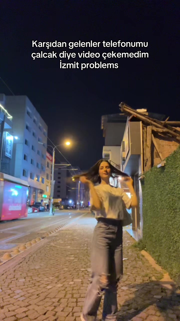 @M&uuml;ge Karaca