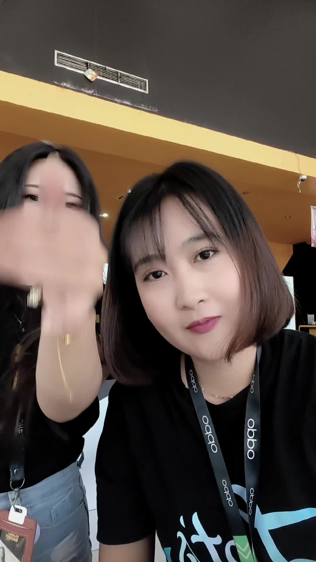 @Jeenayy