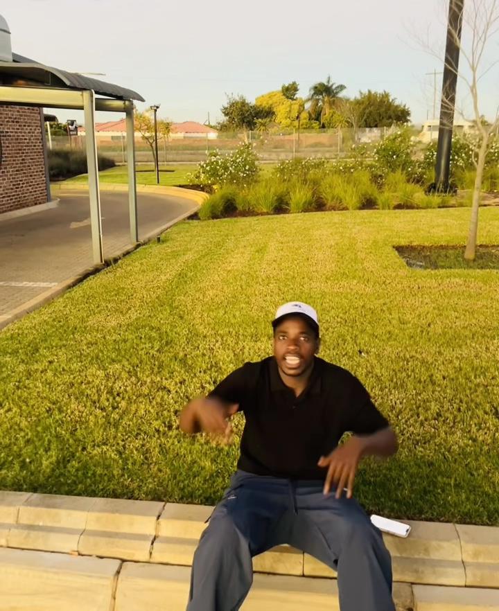 @tsakarsa10