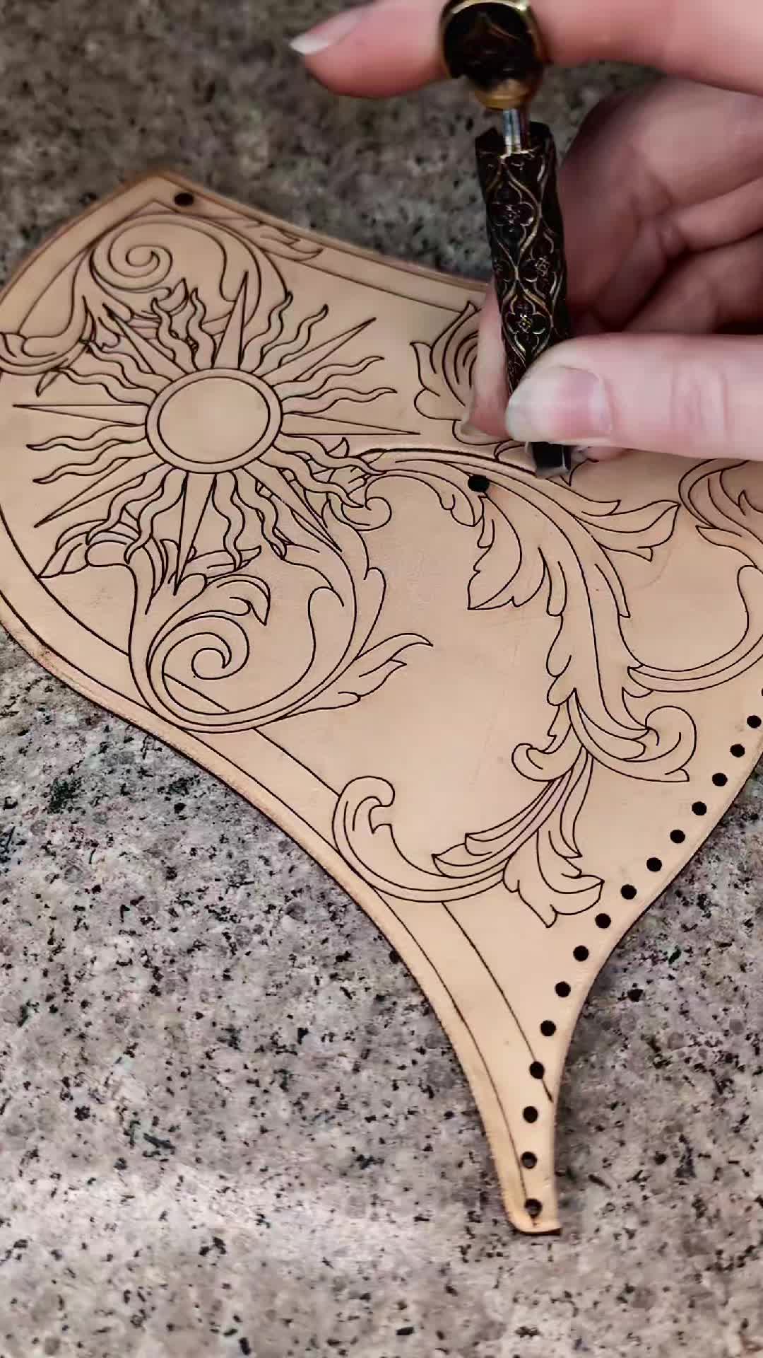 @thescarletthuntress