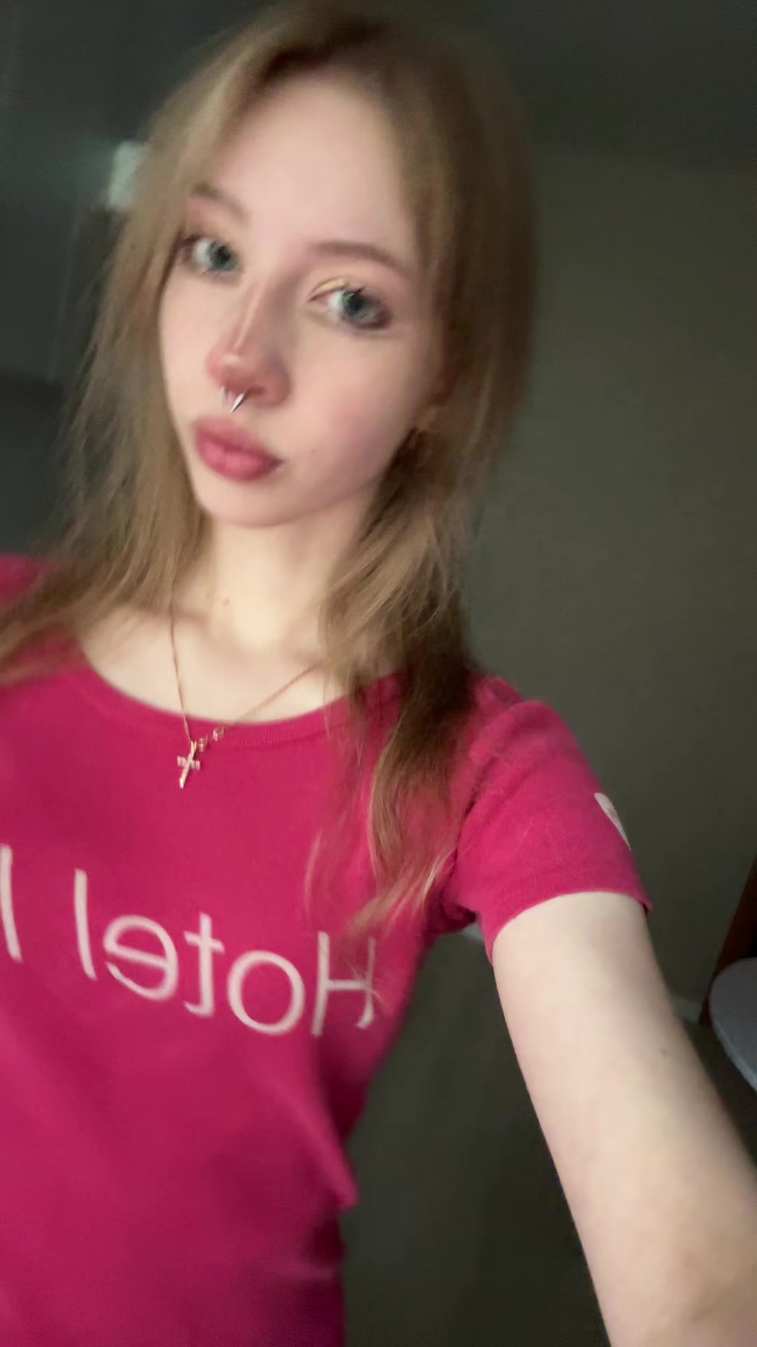 @>_*
