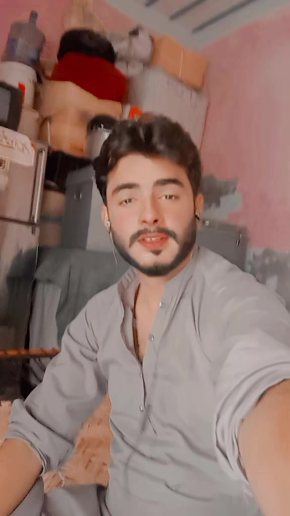 @saraki apni maa ka Shahzada 😘