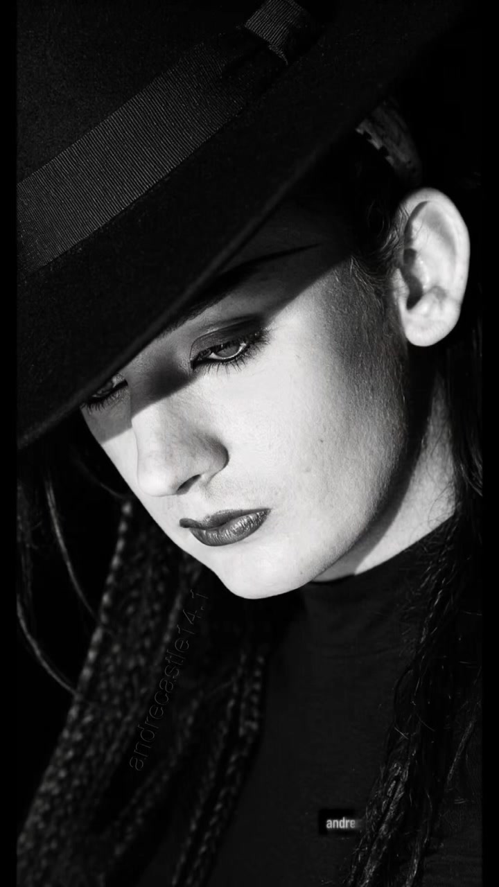 @Boy George🎩 Bowie⚡️