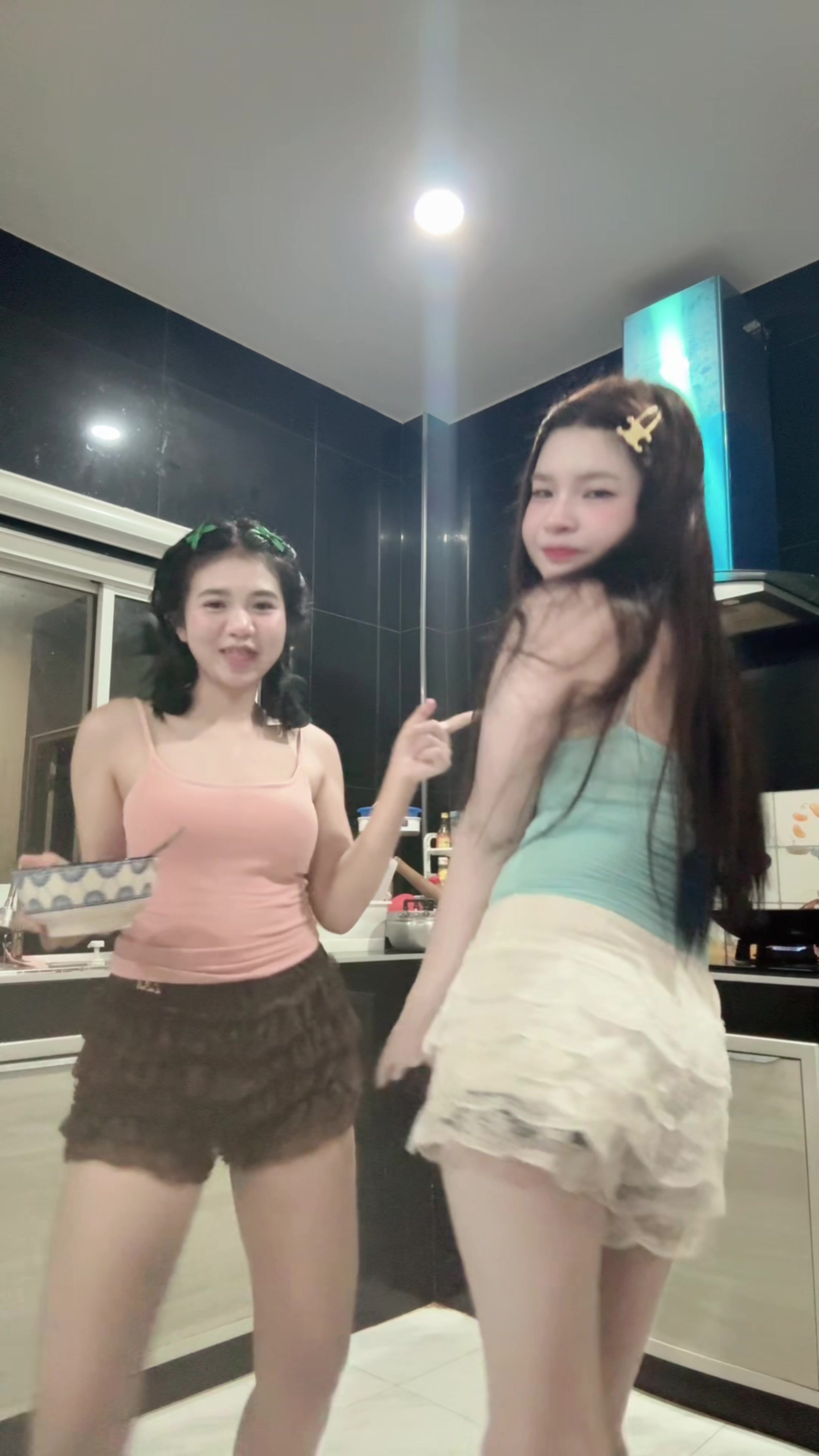 @รมิตา อัมพวา