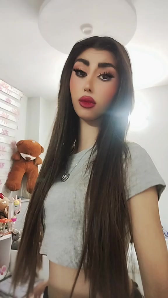 @niyoshafadavi