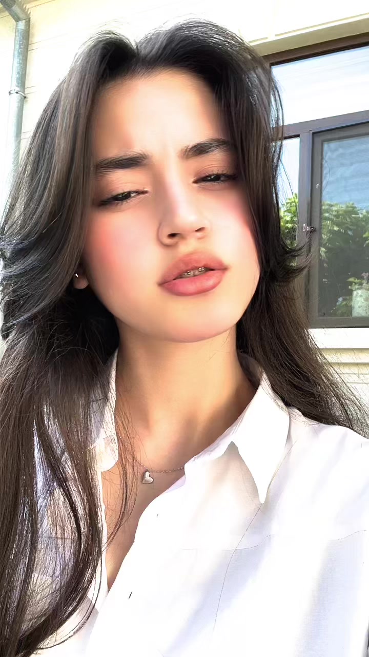@aripdjanova?