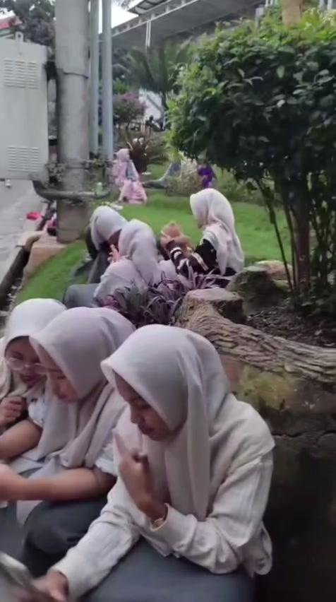 @TIGA PUTRI