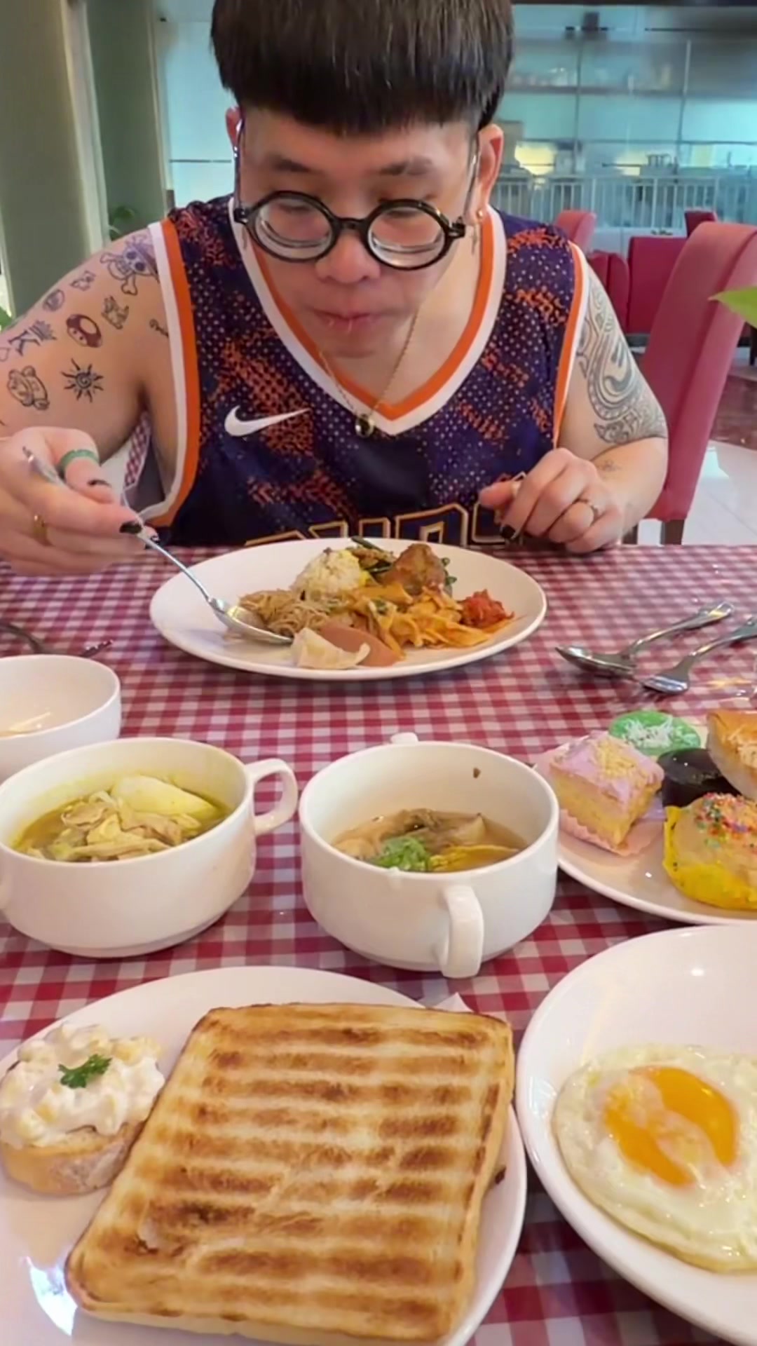 @Aku Makan Yah