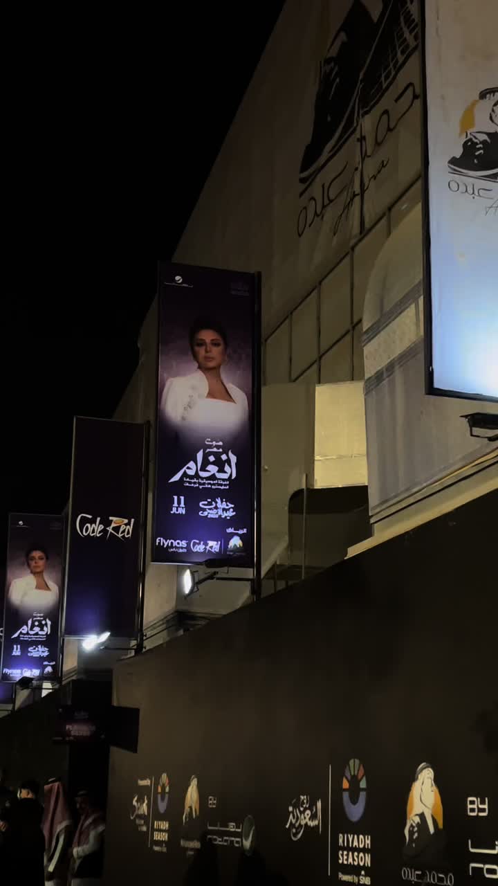 @โก