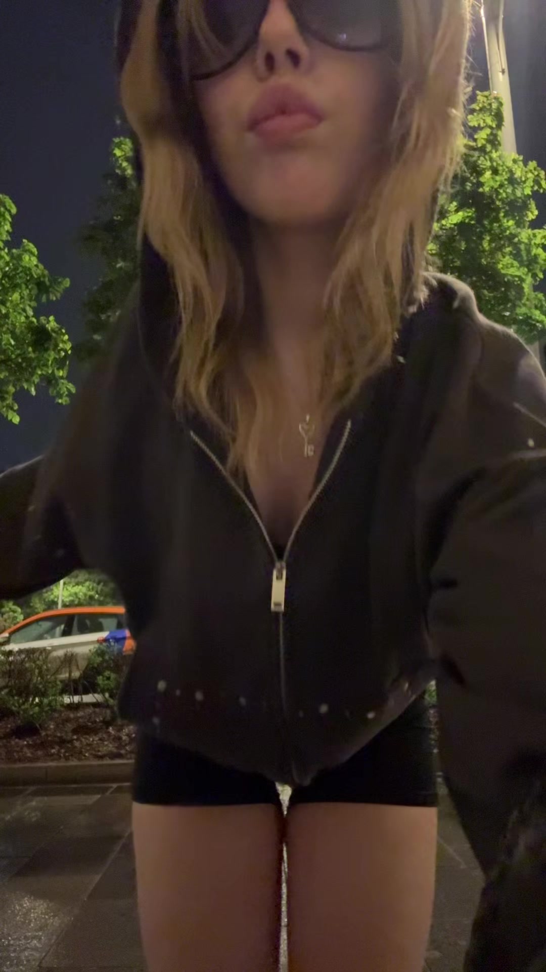 @kriskiskissxx