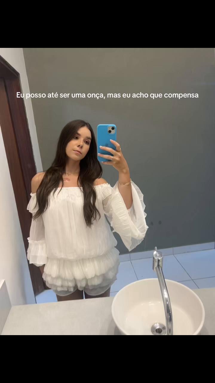 @amabillyeloise