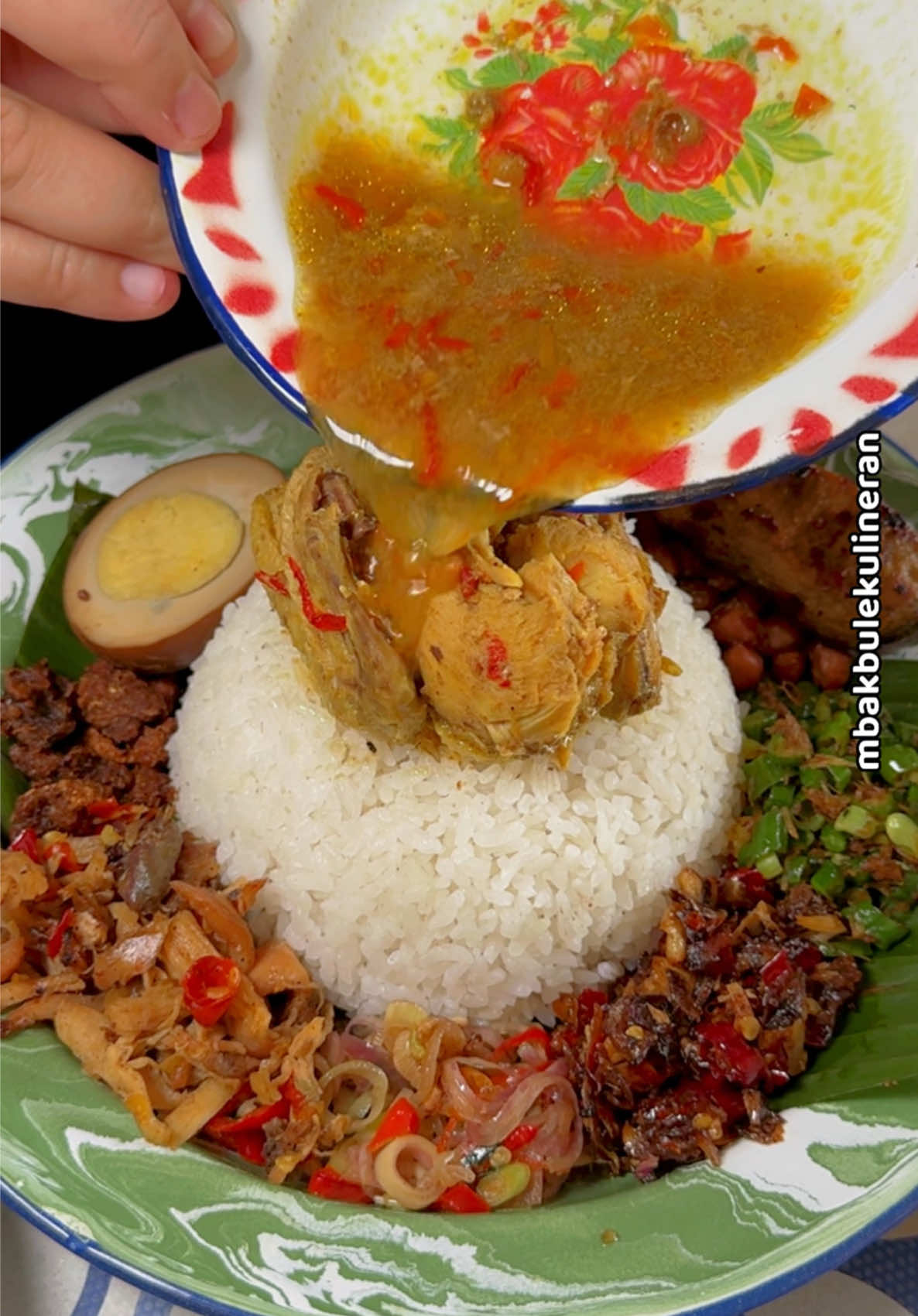 @MBAK BULE KULINERAN