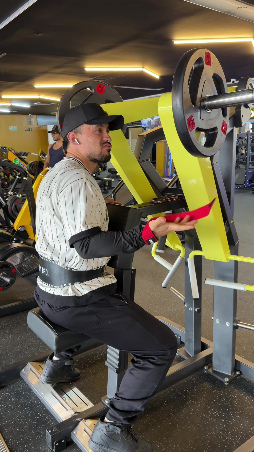 @GYM BRO.