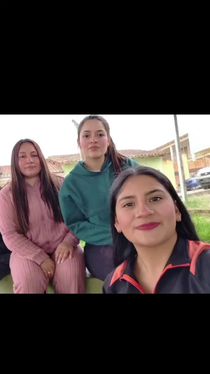 @SONIA🥰