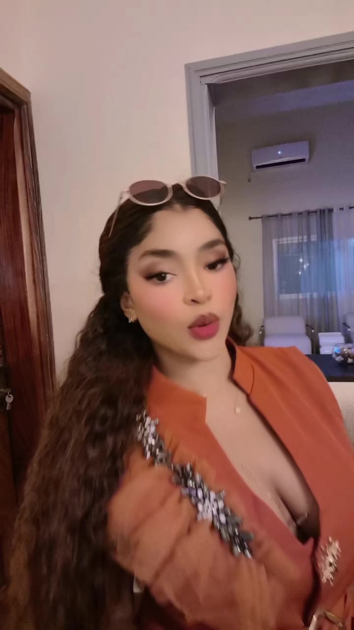 @TINASHWIGS
