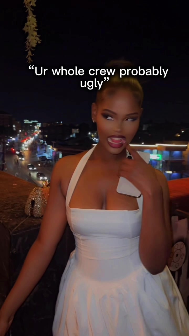 @queen_b_00