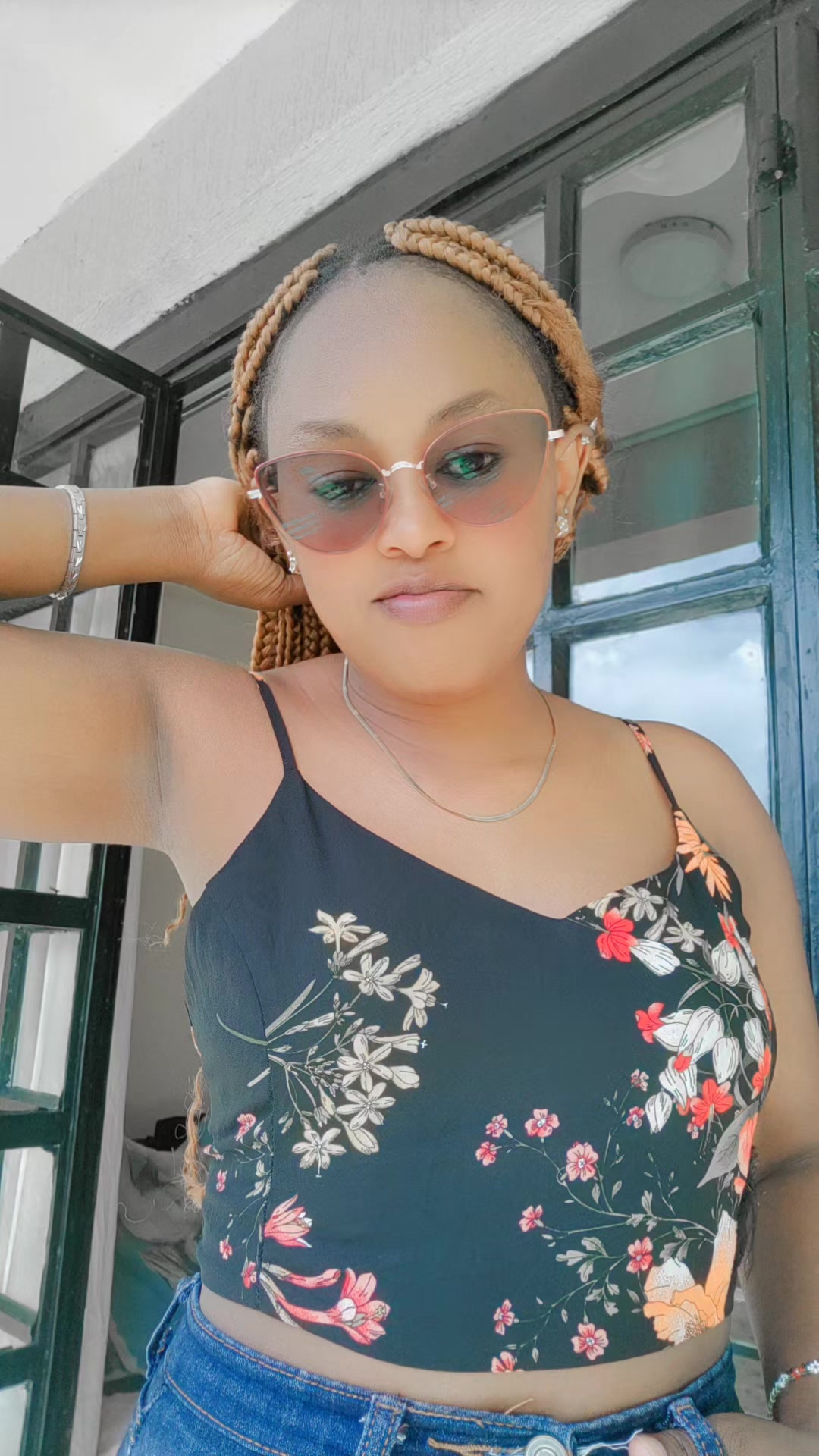 @saviera