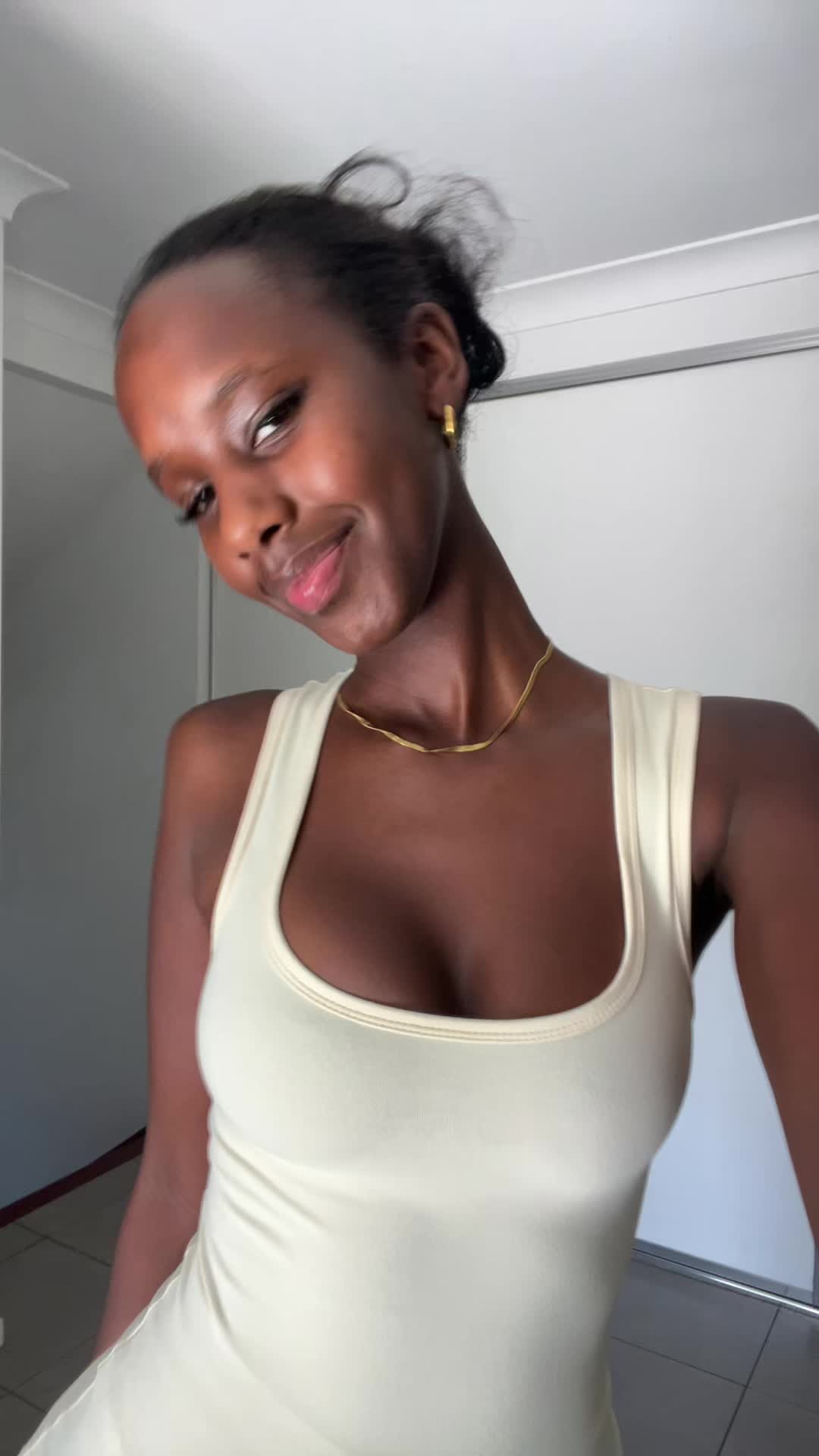 @jessicakazii