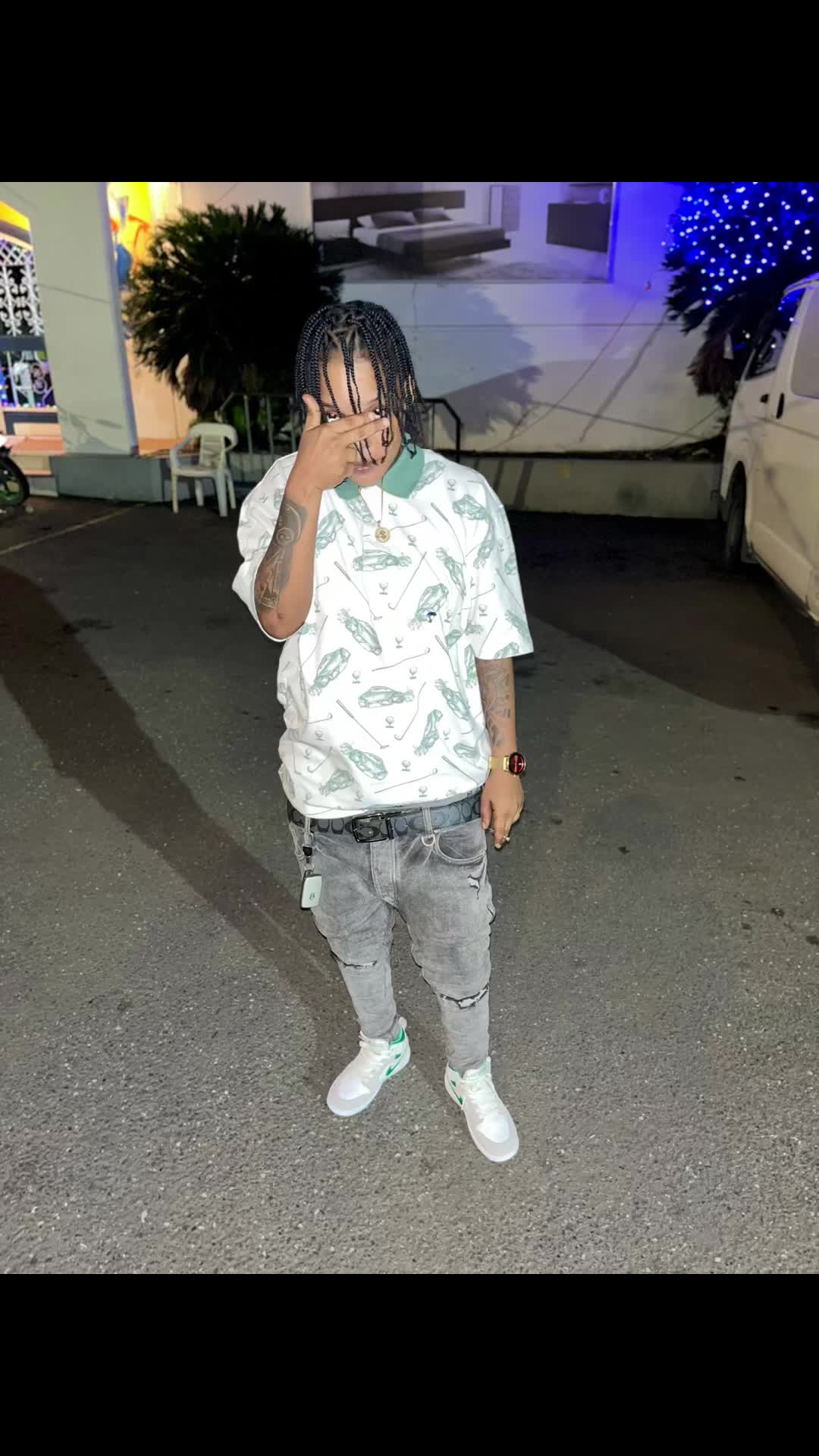 @Earl Badness🦇