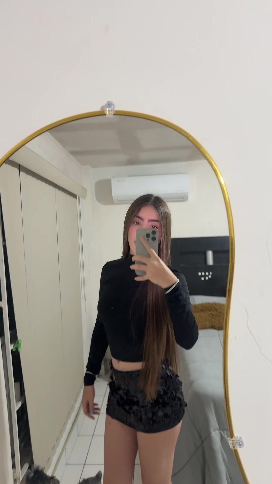 @_andreaalizee_