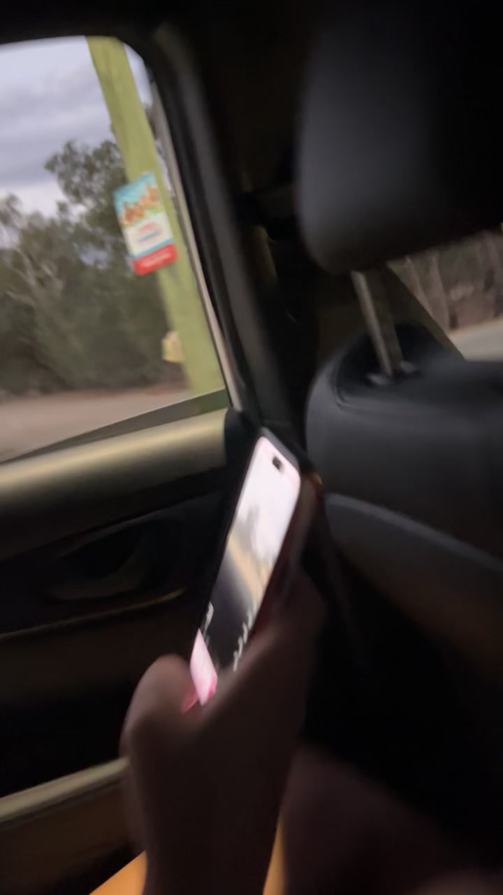 @Hallyyy