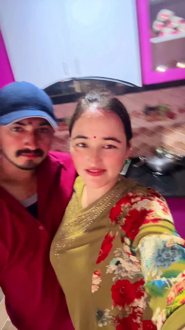 @NISHA OLI❤️