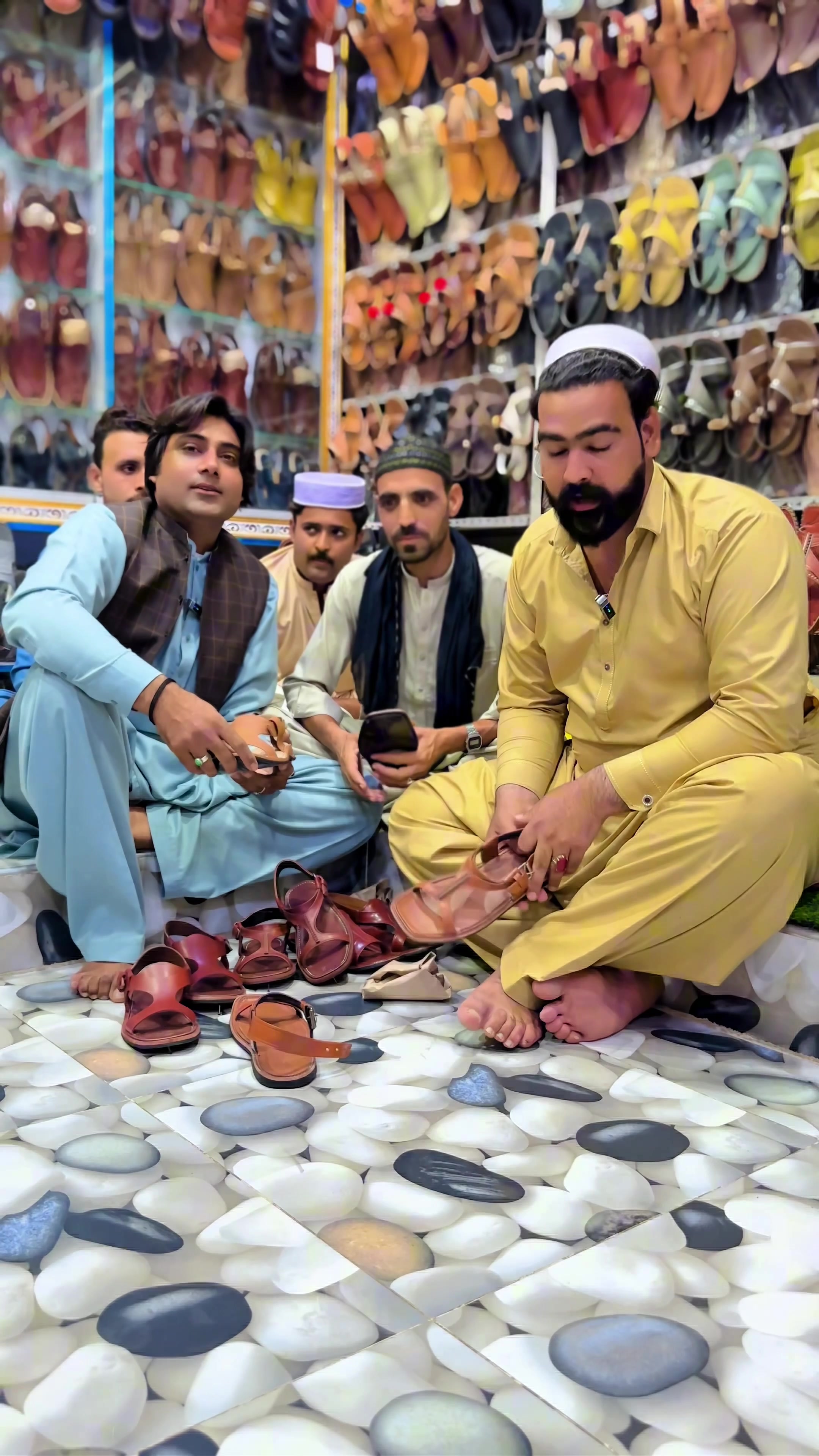 @🦅سلیم خان چپل سٹور زید ہ🦅