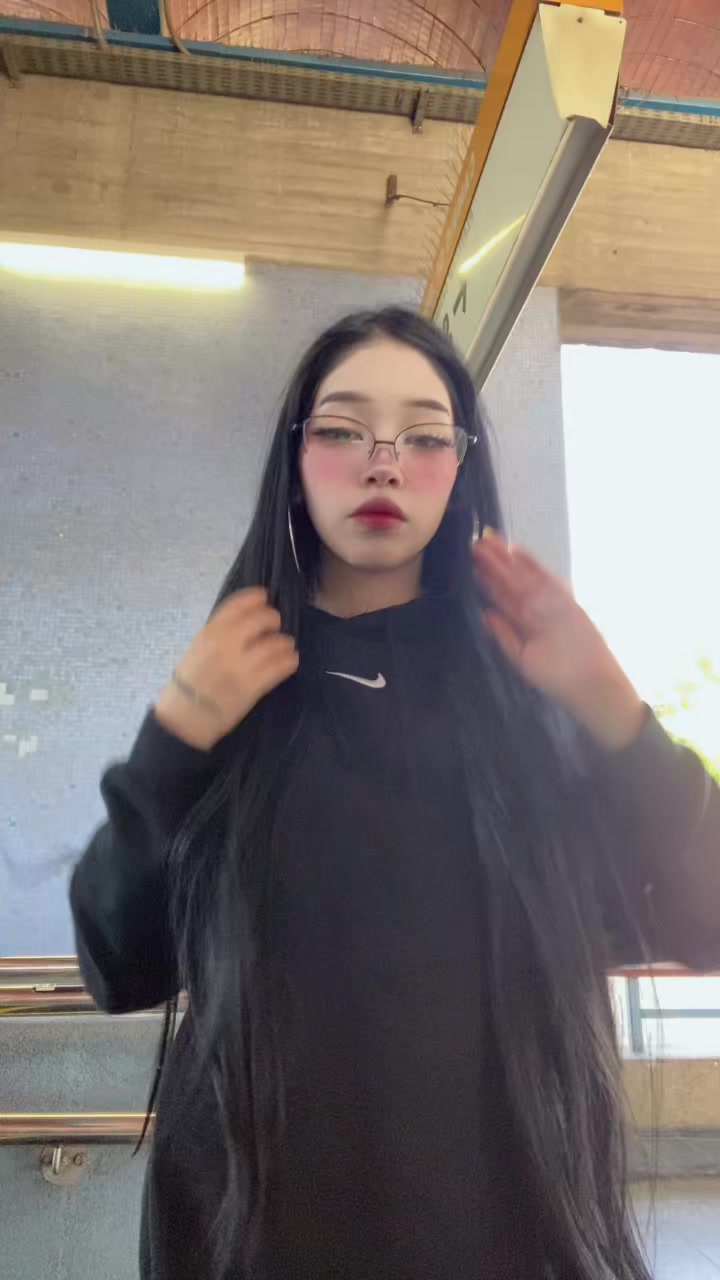 @alethvu